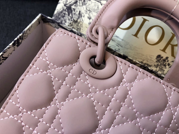 MEDIUM LADY 20 BAG IN LIGHT PINK CALFSKIN