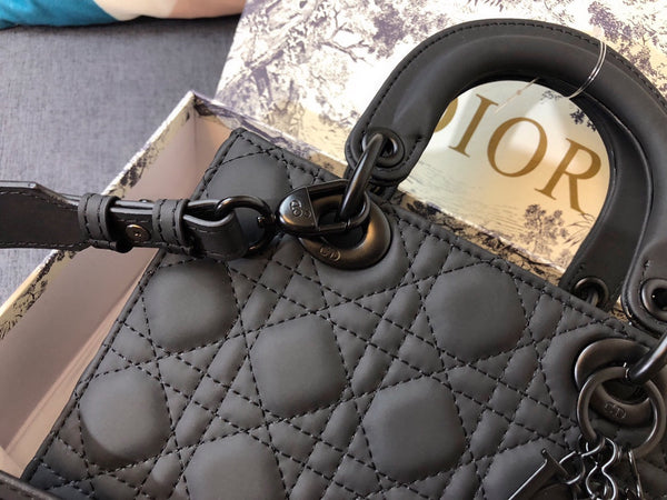 BORSA MEDIA LADY 20 IN PELLE DI VITELLO NERA