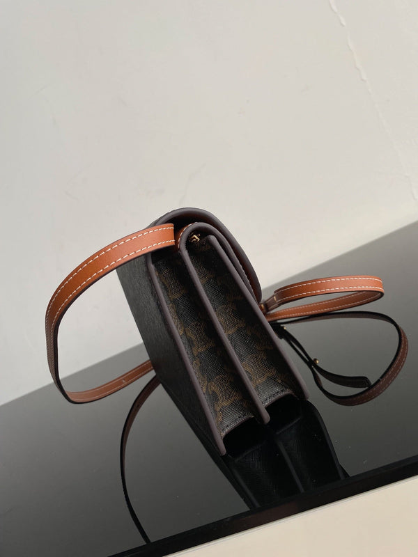 BORSA TRIPHOME 20 IN PELLE DI VITELLO CON MOTIVO NERO A DOPPIO STRATO E MONOGRAMMA