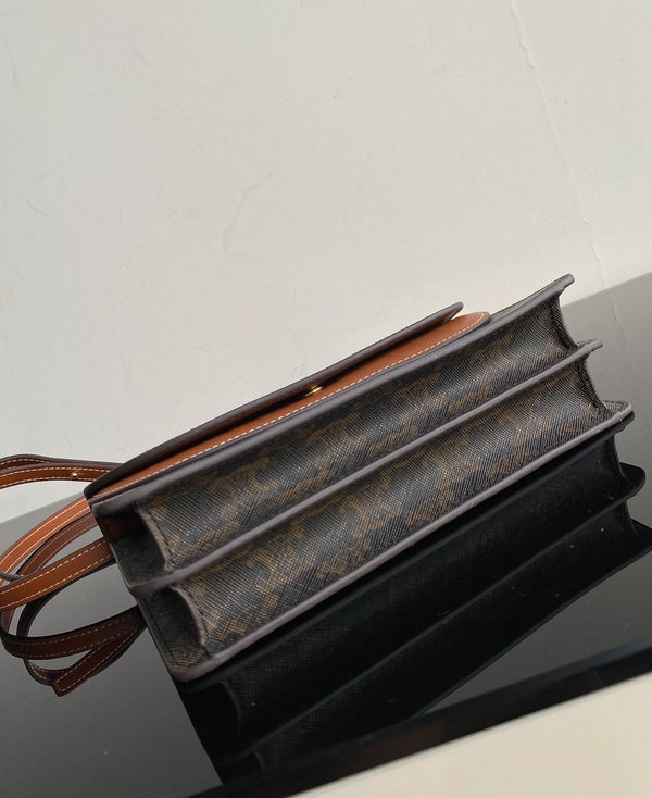 BORSA TRIPHOME 20 IN PELLE DI VITELLO CON MOTIVO NERO A DOPPIO STRATO E MONOGRAMMA