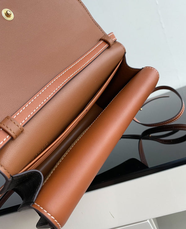 BORSA TRIPHOME 20 IN PELLE DI VITELLO CON MOTIVO NERO A DOPPIO STRATO E MONOGRAMMA