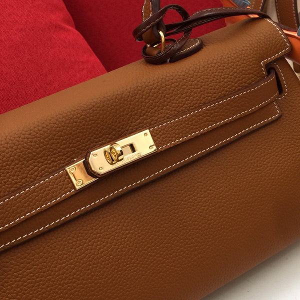 HM SHOULDER BAG 35 BROWN TOGO GOLD HARDWARE