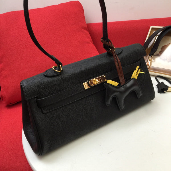 HM SHOULDER BAG 35 BLACK TOGO GOLD HARDWARE