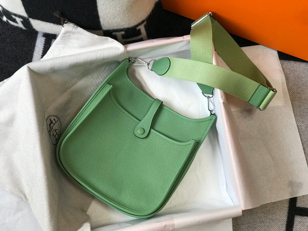 Evelyne 29cm Green Togo Shw