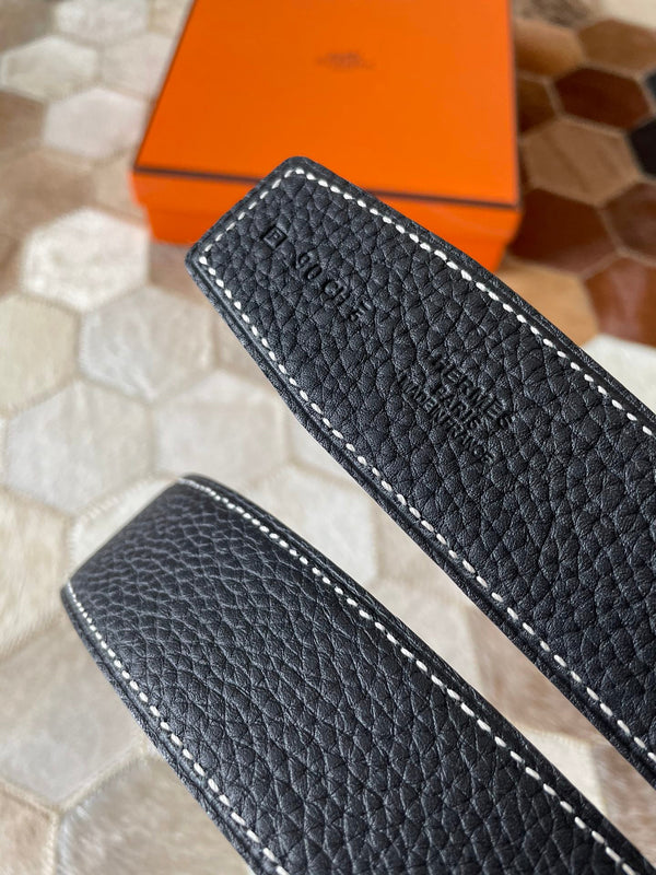 HM CONSTANCE BELT BUCKLE & REVERSIBLE BLACK LEATHER STRAP 38MM SILVER HARDWARE