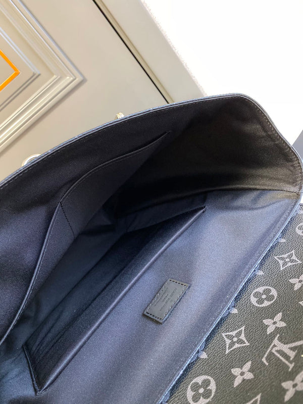 ZAINO STEAMER 45 IN TELA MONOGRAM ECLIPSE GUN METAL E FIBBIA IN PELLE DI VITELLO NERA CON ARGENTO