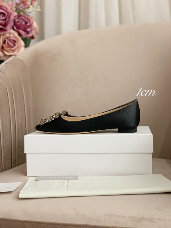 Hangisi Black Satin Crystal Embellished Pumps 156288