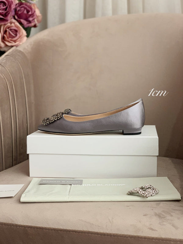 Hangisi Lilac Satin Crystal Embellished Pumps 700529