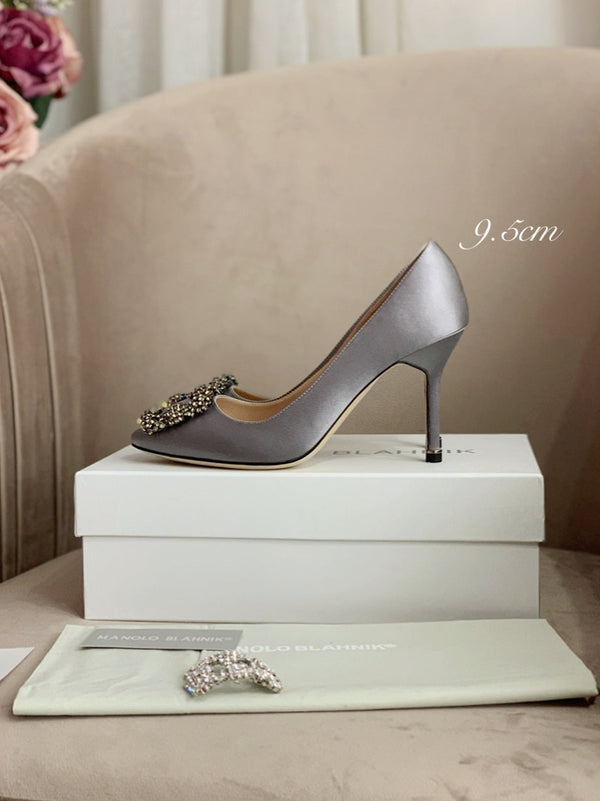 Hangisi Lilac Satin Crystal Embellished Pumps 700529