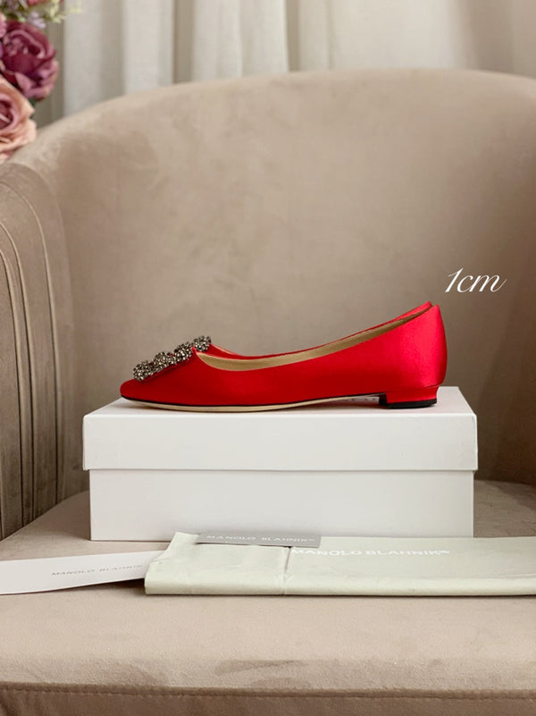 Hangisi Red Satin Crystal Embellished Pumps 700531