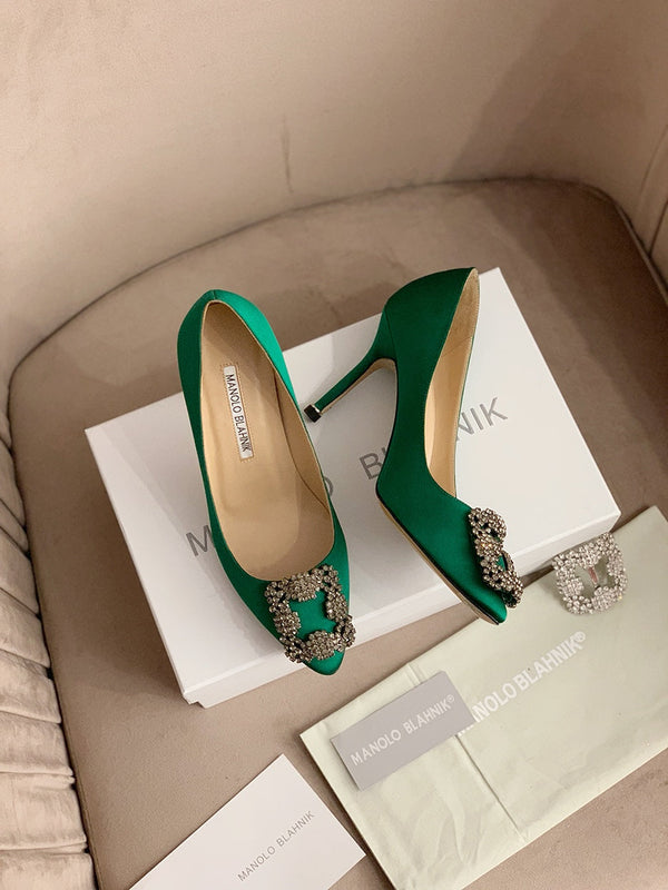 Hangisi Green Satin Crystal Embellished Pumps 700532