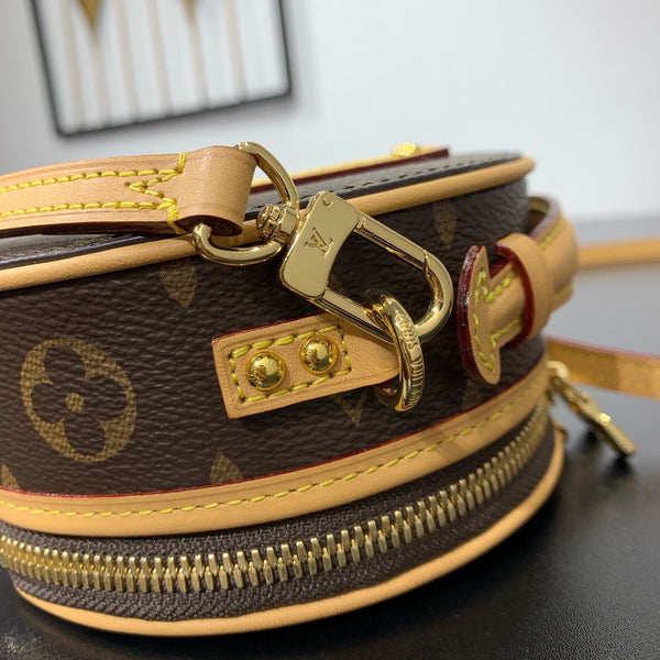 MINI CAPPELLIERA 13 IN TELA MONOGRAMMA MARRONE CON FERRAMENTA ORO