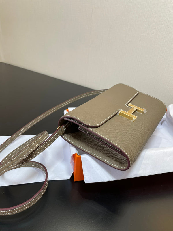 CONSTANCE TO GO 20.5 ETOUPE EPSOM GOLD HARDWARE