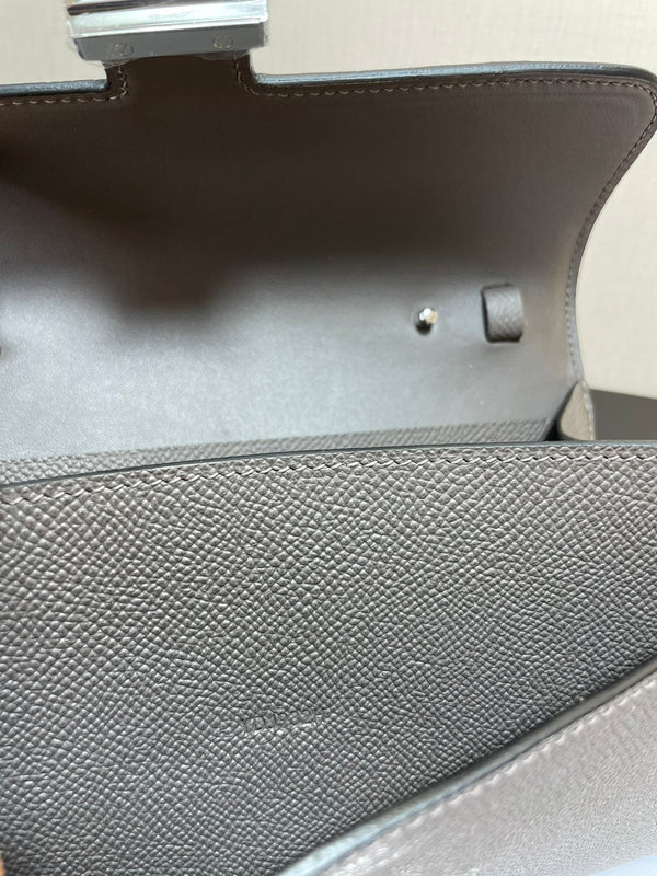 CONSTANCE TO GO 20.5 ETAIN EPSOM SILVER HARDWARE