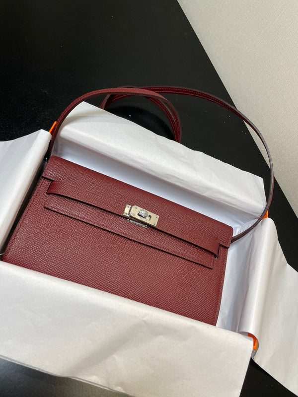 Portafoglio Kelly To Go 20,5 pollici, finitura argentata Epsom