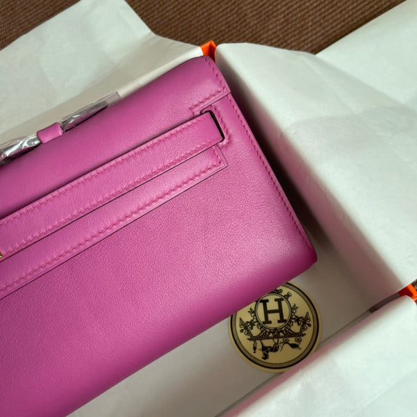 HM Kelly Cut 31cm Fuchsia Swift Leather Ghw