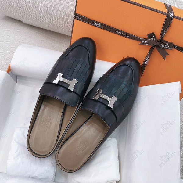 HM Buckle Tassel Mule Black Goat Leather 348025