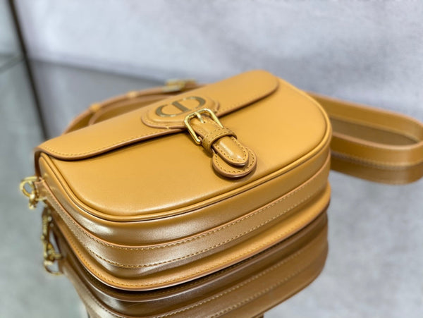 MEDIUM CD BOBBY 22CM BROWN CALFSKIN GOLD HARDWARE