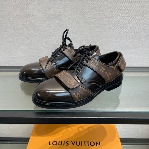 SCARPE LV DERBY HARNESS IN PELLE DI VITELLO MARRONE CIOCCOLATO