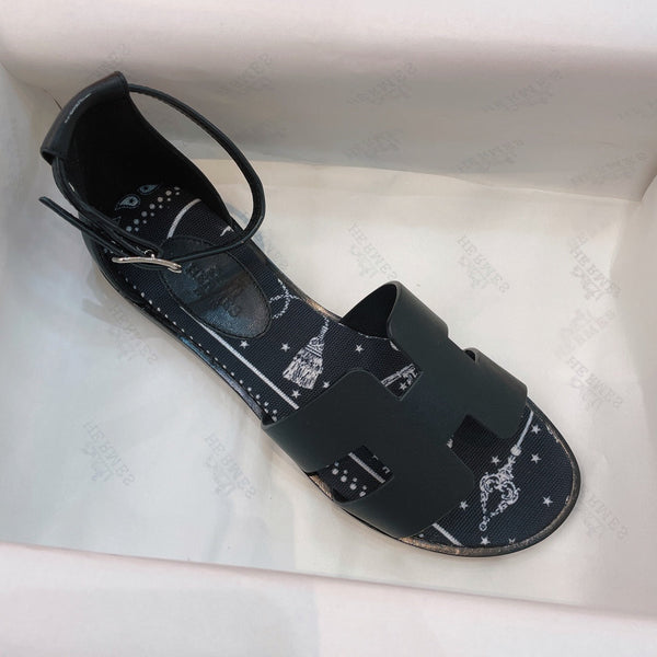 HM Flat Sandals Black Cowhide 348048