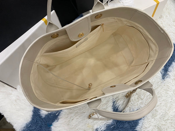 cc shopping bag 40cm cream calfskin gold hardware