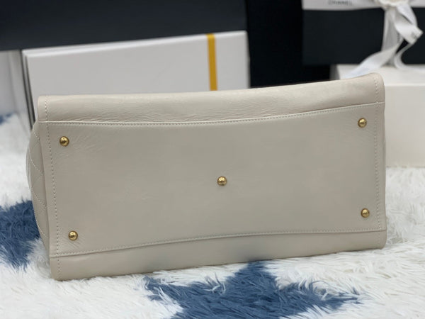 cc shopping bag 40cm cream calfskin gold hardware