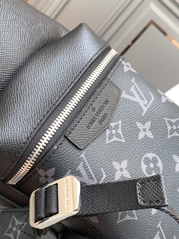 ZAINO 45 IN PELLE DI VITELLO NERA E TELA MONOGRAM ECLIPSE GUN METAL