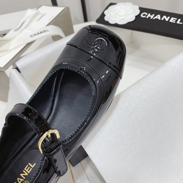 CC MARY JANE BLOCK HEEL GLOSSY BLACK SHEEPSKIN