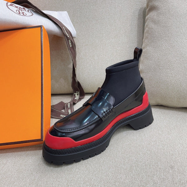 Stivaletto HM in pelle di vacchetta nera e rossa 348003