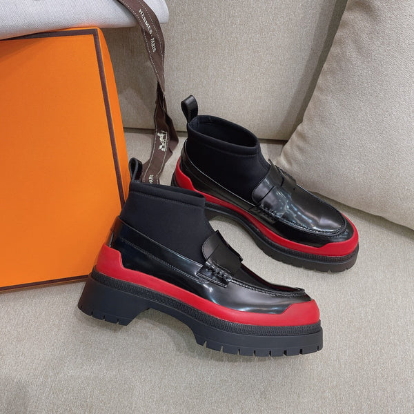 Stivaletto HM in pelle di vacchetta nera e rossa 348003