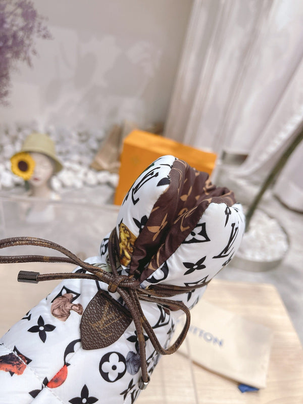 STIVALETTI PILLOW COMFORT IN NYLON CON MONOGRAMMA NERO E BIANCO