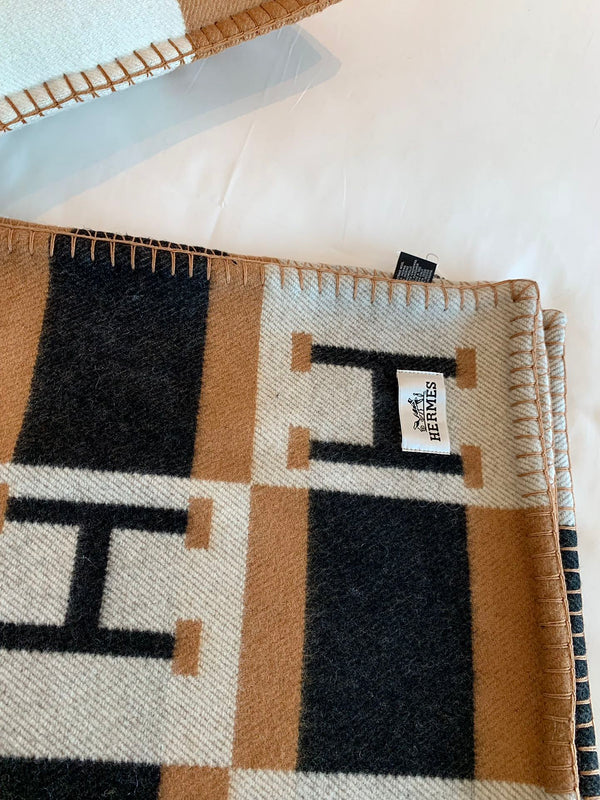 HM Avalon Throw Blanket Brown Black Wool Cashmere