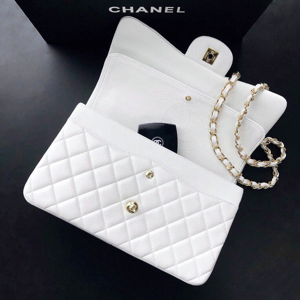 flap bag jumbo 30cm white lambskin gold hardware