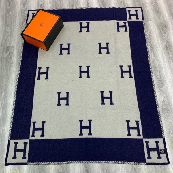 HM Avalon Throw Blanket Marine White Wool Cashmere