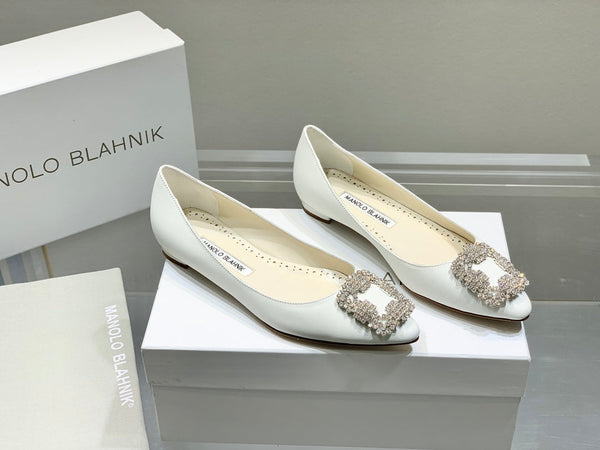 Manolo Snowflake Buckle Pumps White Cowhide 204507