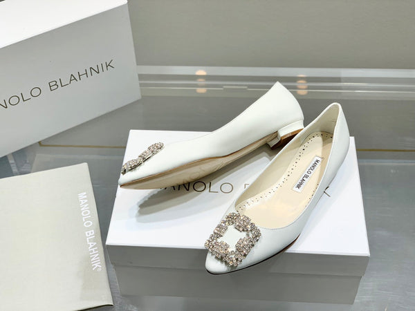 Manolo Snowflake Buckle Pumps White Cowhide 204507