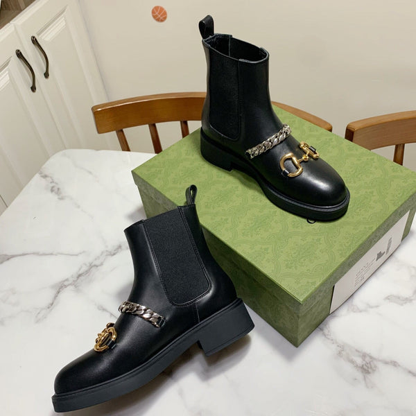 HORSEBIT ANKLE BOOTS WITH CHAIN IN BLACK CALFSKIN