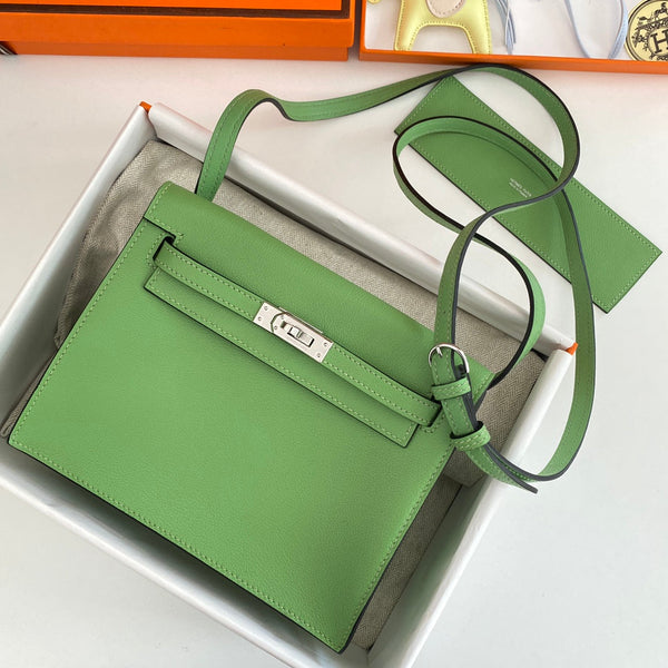Kelly Danse II 22cm Green Evercolor Leather Shw