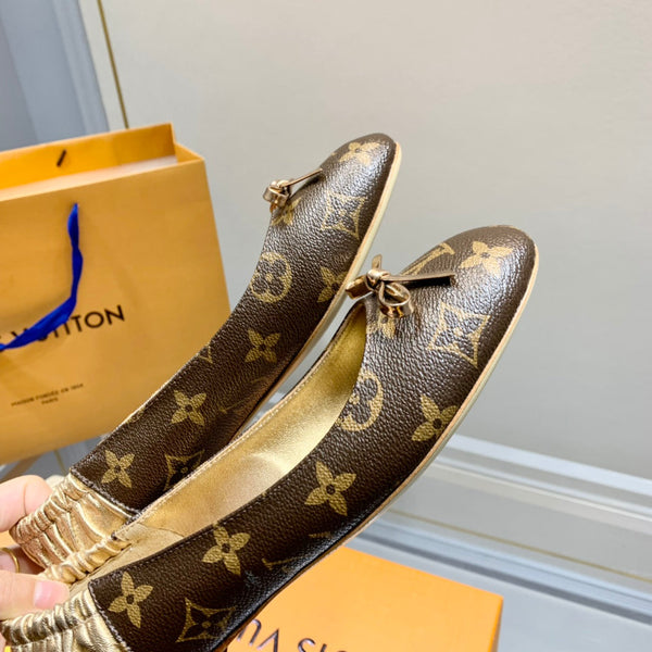 LV Joy Ballerina in pelle di vitello monogrammata marrone scuro misto giallo