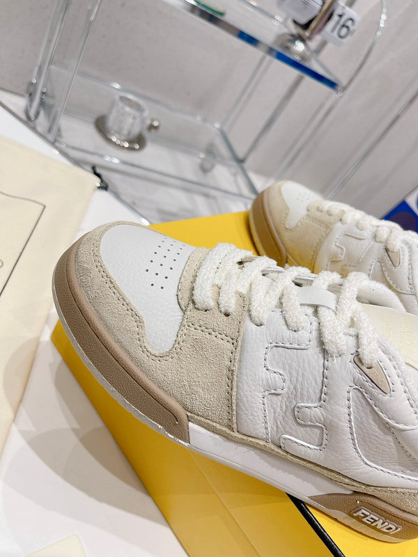FENDI CASUAL SNEAKER IN WHITE CALFSKIN AND TAN BROWN SUEDE