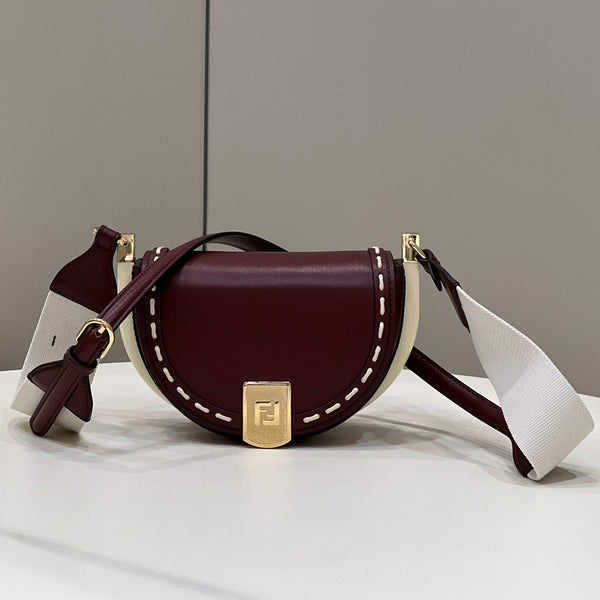 MOONLIGHT 19 IN WINE RED SMOOTH CALFSKIN GOLD HARDWARE