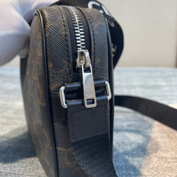 BORSA A MESSAGGIO MEDIA 23 IN TELA TRIOMPHE NERA