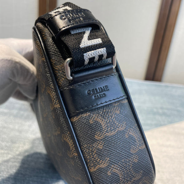 BORSA A MESSAGGIO MEDIA 23 IN TELA TRIOMPHE NERA