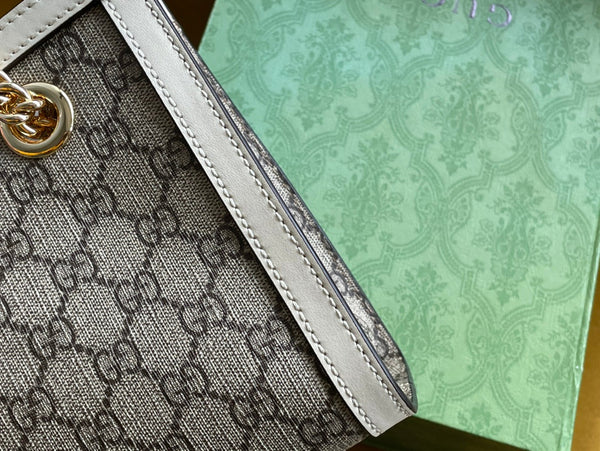 BORSA A TRACOLLA GG PADLOCK MEDIUM 26 IN TELA BEIGE E PELLE DI VITELLO BIANCA