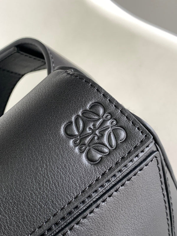 Loew Puzzle Small 18cm Black Leather Belt Bag