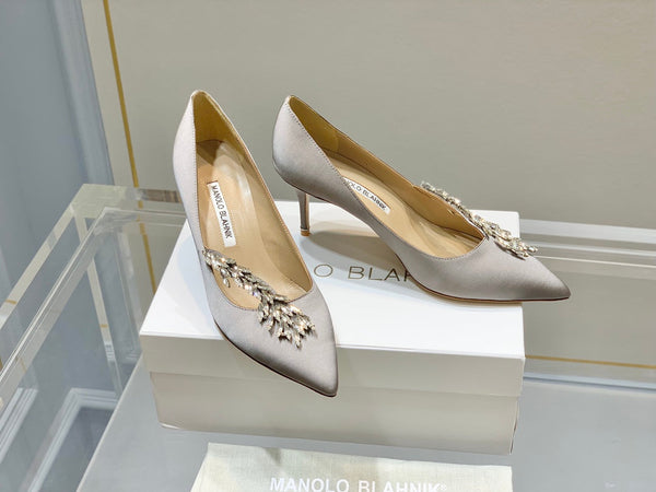 Manolo Wheat Ear Rhinestone High Heels Pumps Grey Silk Fabric 327447
