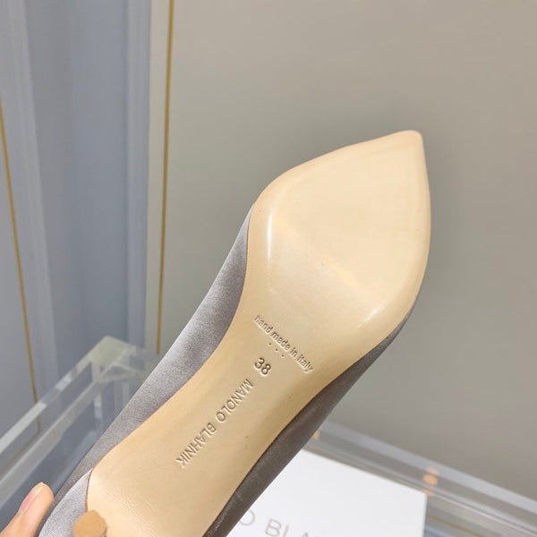 Manolo Wheat Ear Rhinestone High Heels Pumps Grey Silk Fabric 327447