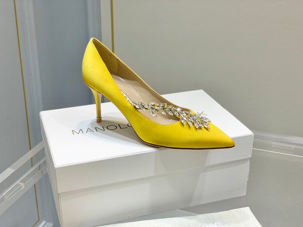 Manolo Wheat Ear Rhinestone High Heels Pumps Yellow Silk Fabric 327450