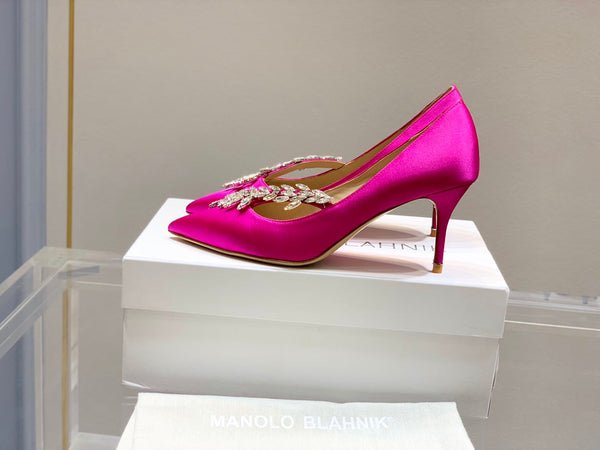 Manolo Wheat Ear Rhinestone High Heels Pumps Dark Pink Silk Fabric 327452