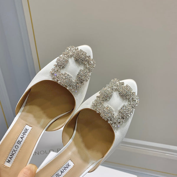 Manolo Buckle Mules 7cm White Silk 208019